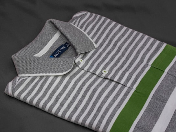 Striped t-shirt with logo positioned on the chest